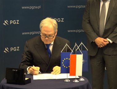 Πολωνία: Επίσκεψη του υπουργού Άμυνας Β.Kownacki στη Σουηδία για το νέο υποβρύχιο A-26 (φωτό)